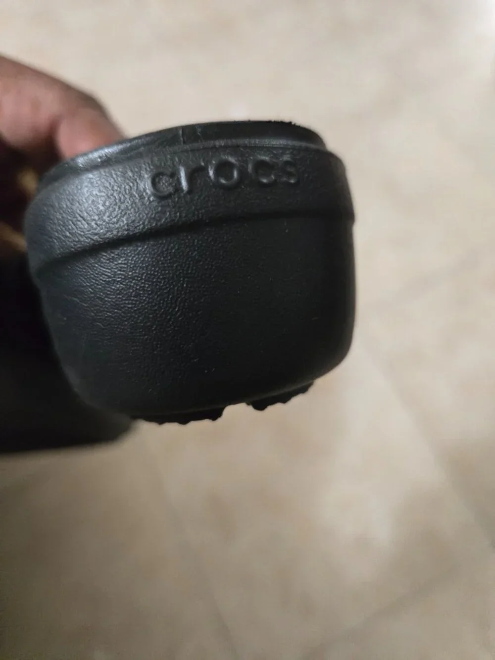 Crocs/ slip ons